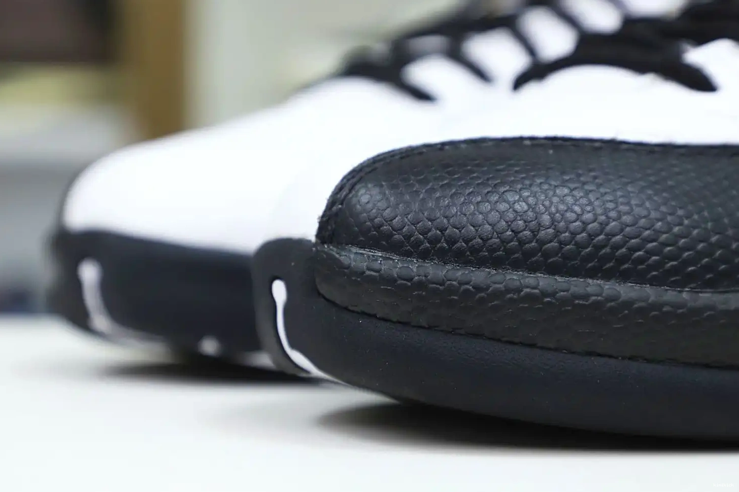 'ROYALTY' RETRO JORDAN AIR Kimikick 12 0430